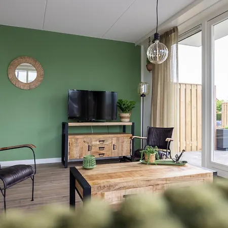 Holiday home Havenzicht By Droomvilla Uitgeest